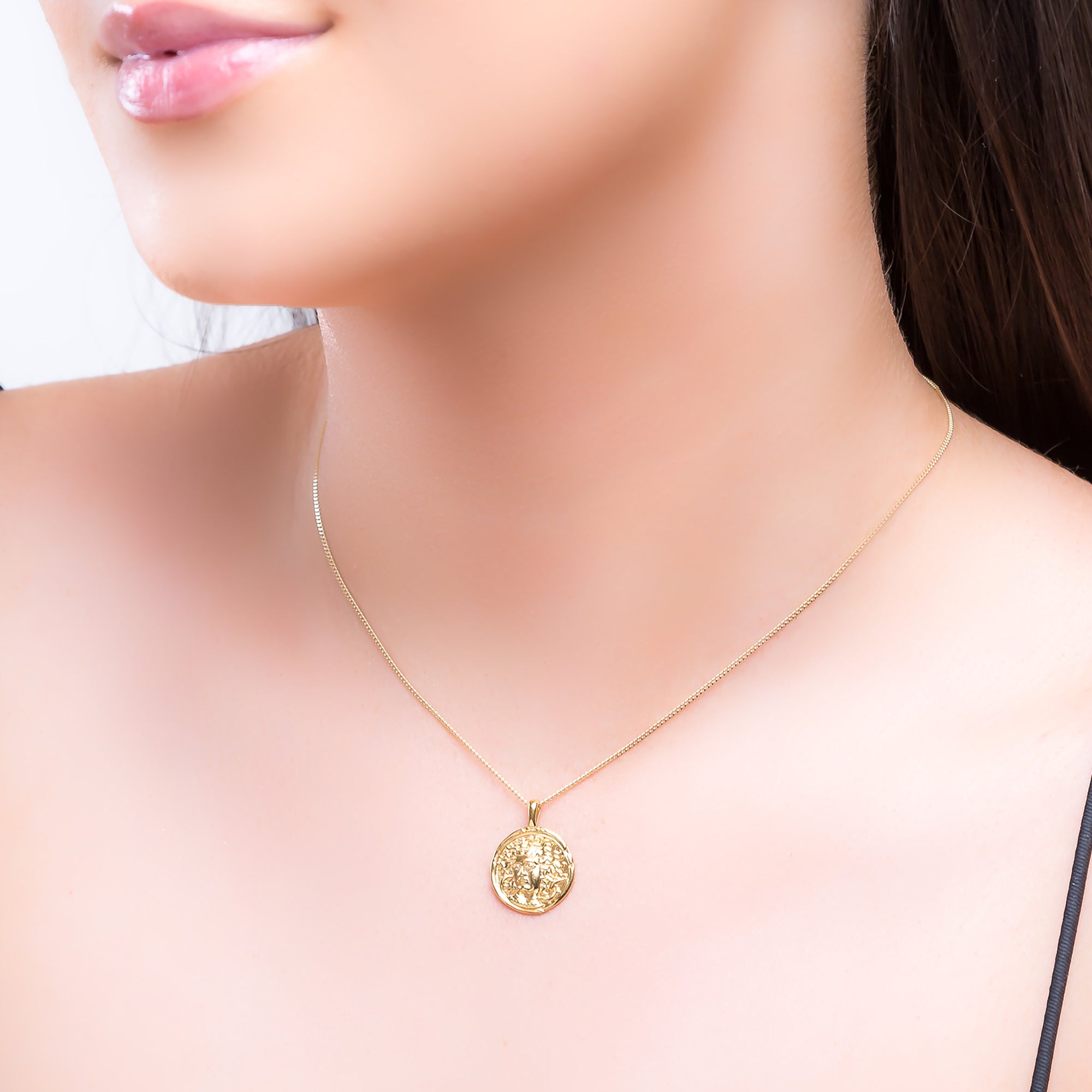 Solid Gold Handmade Coin Pendant – mossNstone