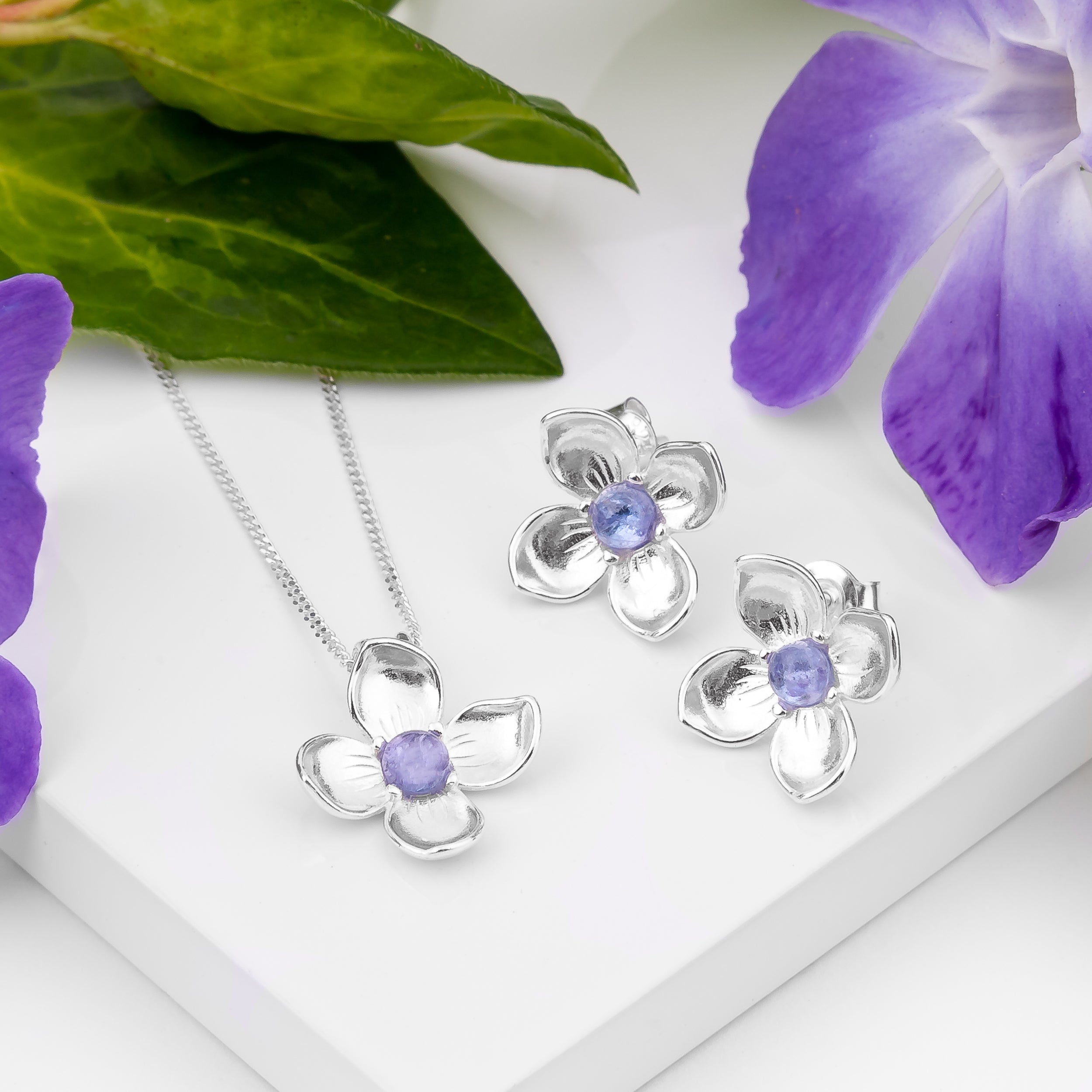 Lilac deals lily jewellery