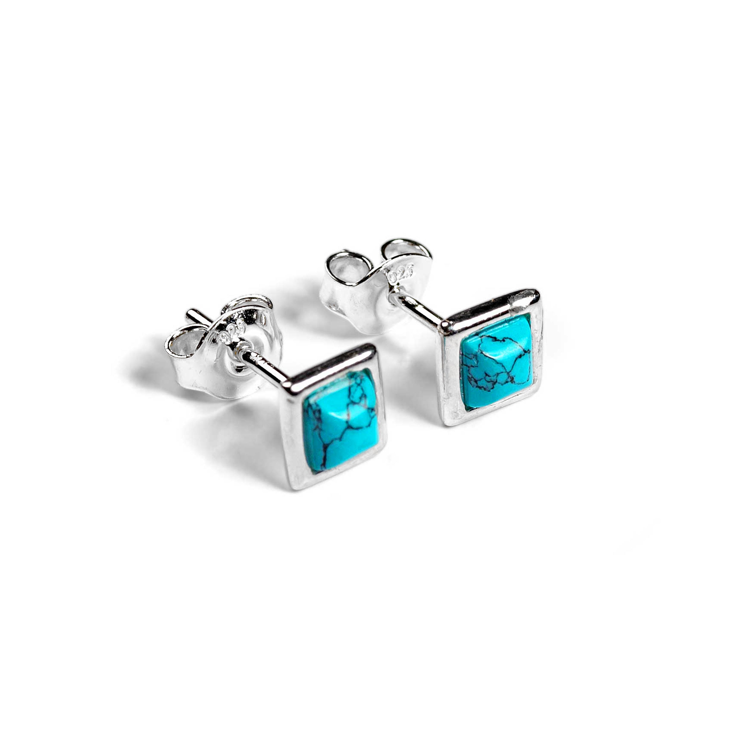 Blue Round Ladies Style Blue Copper Turquoise Natural Stone Silver Stud  Earrings at Rs 500/pair | Silver Gemstone Ring in Jaipur | ID: 2853155222855